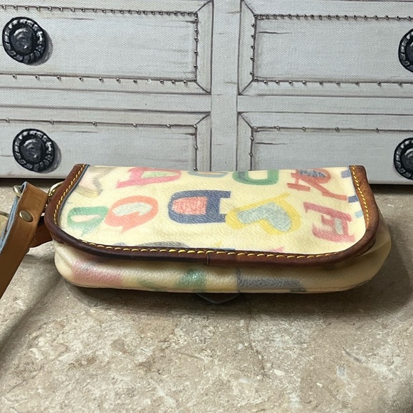 Dooney & Bourke Doodle Scribble Wristlet, Vintage - Picture 8 of 13